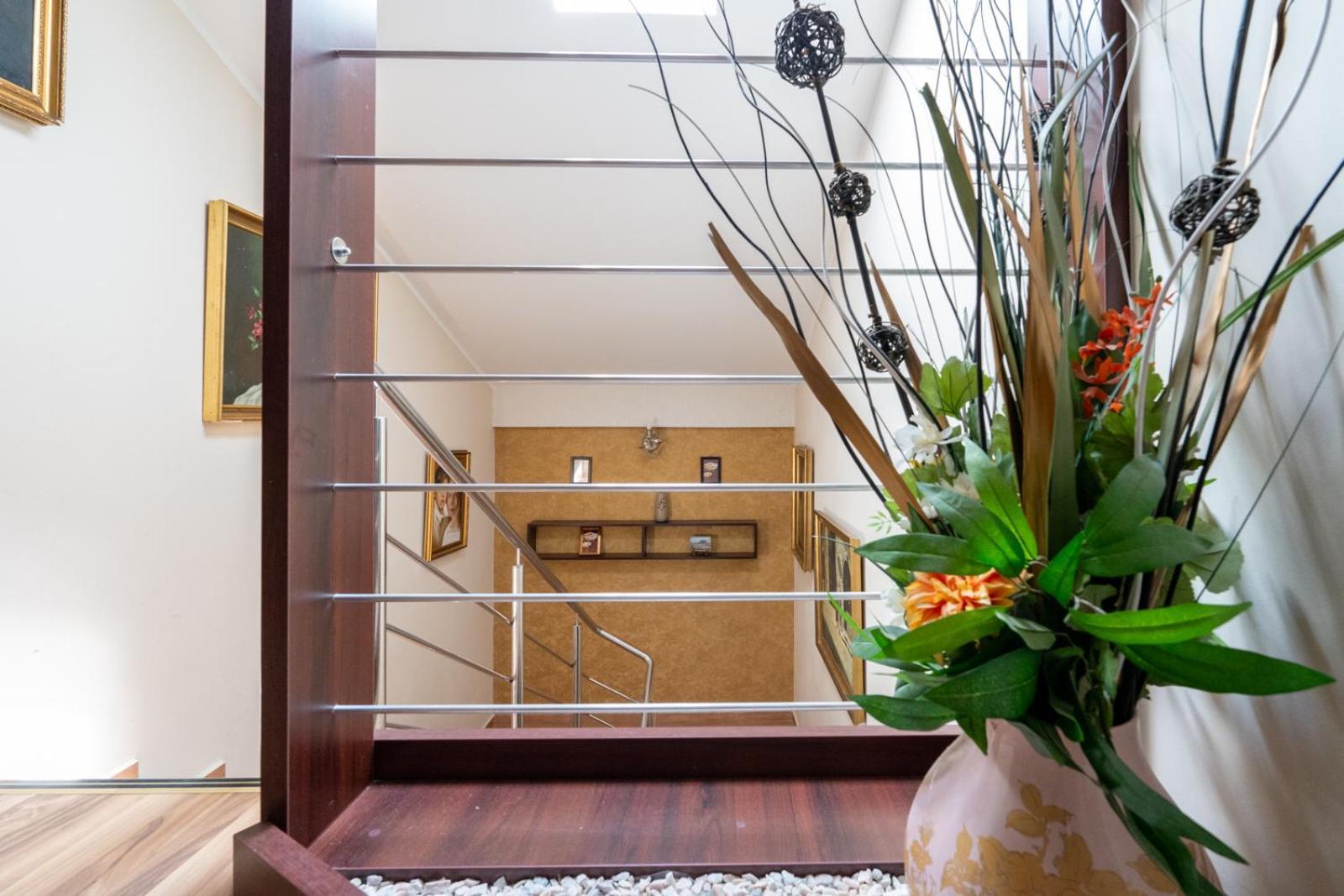 Faraway Aparthotel Near Vienna Airport With Anytime Self Check In Bruck an der Leitha Eksteriør bilde